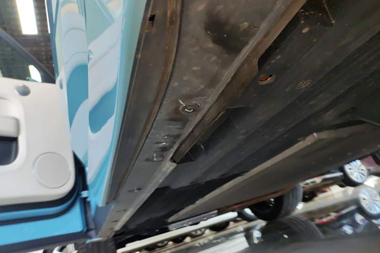 Used Li Auto L8 2024 Ultra Model Left Side Sill