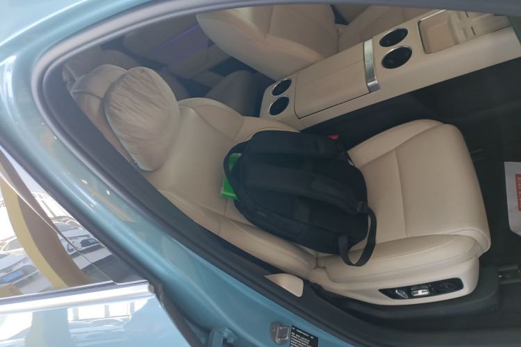 Used Li Auto L8 2024 Ultra Model Right Front Seat