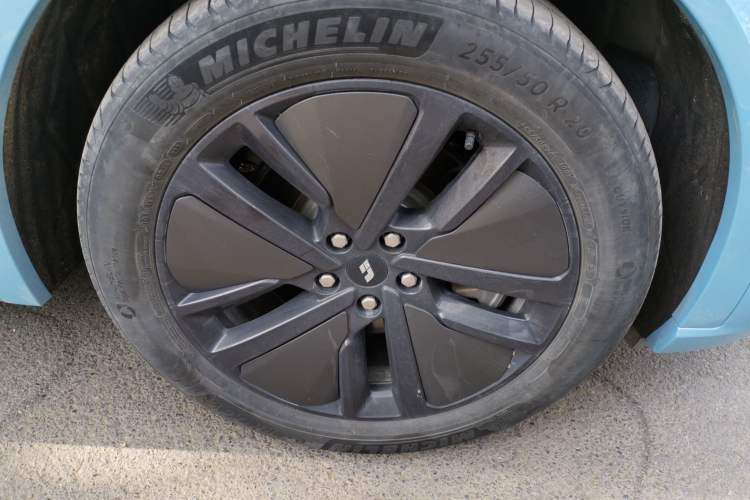Used Li Auto L8 2024 Max Right Front Wheel Hub