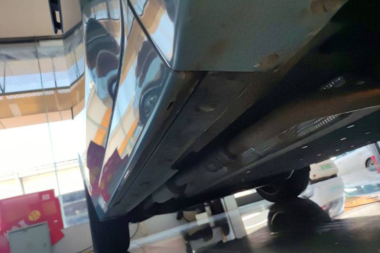 Used Li Auto L8 2024 Ultra Model Right Side Sill