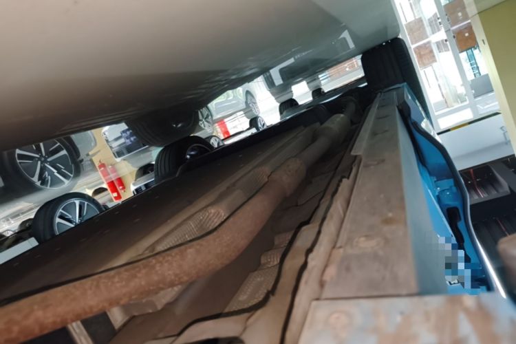Used Li Auto L8 2024 Ultra Model Right Side Sill