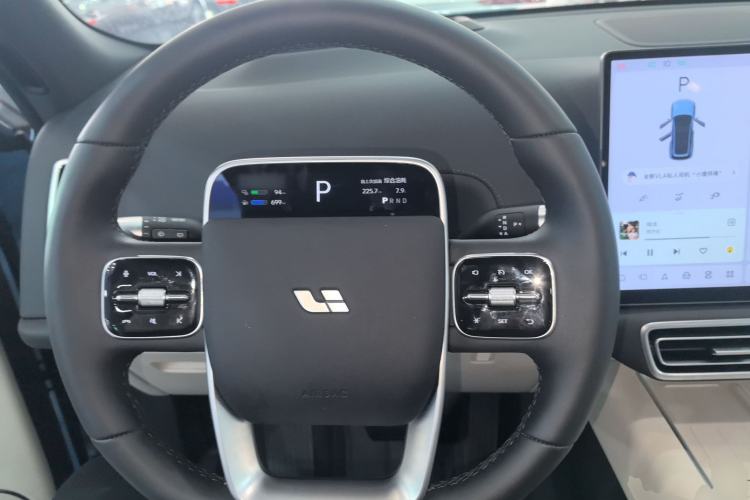 Used Li Auto L8 2024 Ultra Model Steering Wheel