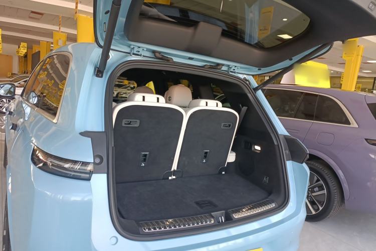 Used Li Auto L8 2024 Ultra Model Trunk