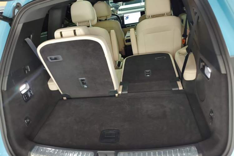 Used Li Auto L8 2024 Ultra Model Trunk