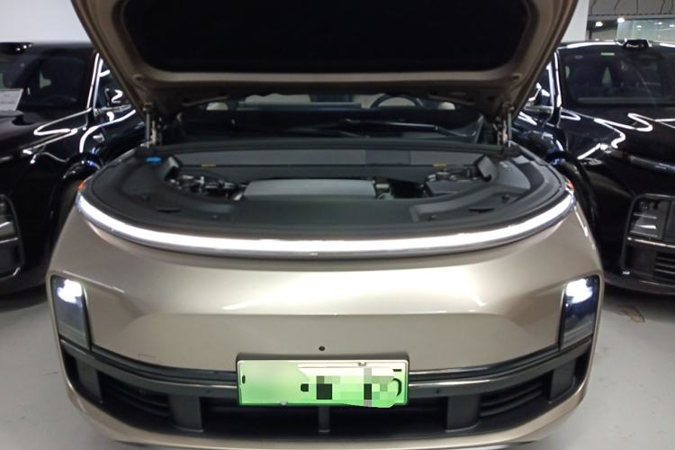 Used Li Auto L8 2024 Ultra Model Engine Bay