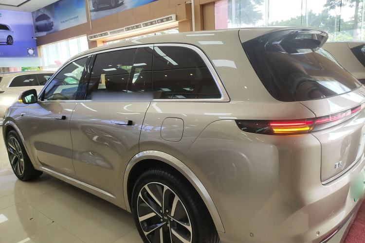 Used Li Auto L8 2024 Ultra Model Exterior 3
