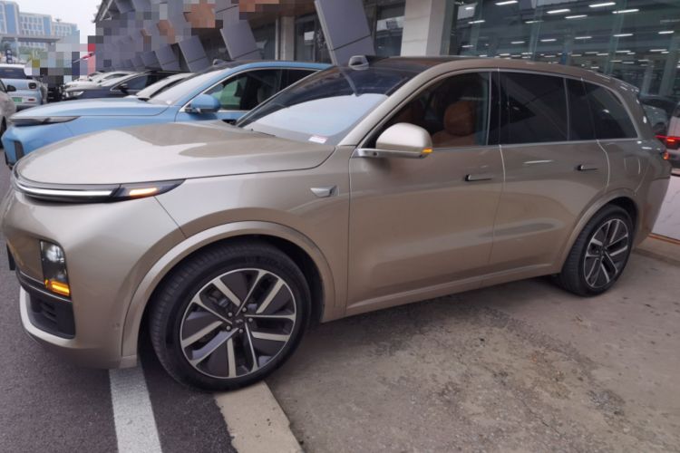 Used Li Auto L8 2024 Ultra Model Exterior 3