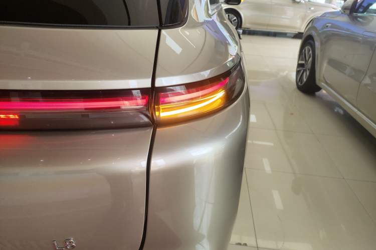 Used Li Auto L8 2024 Ultra Model Exterior 6