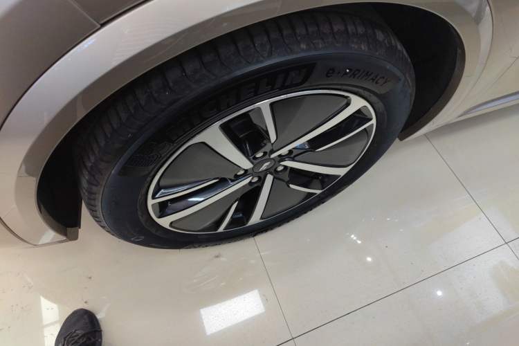 Used Li Auto L8 2024 Max Exterior 7