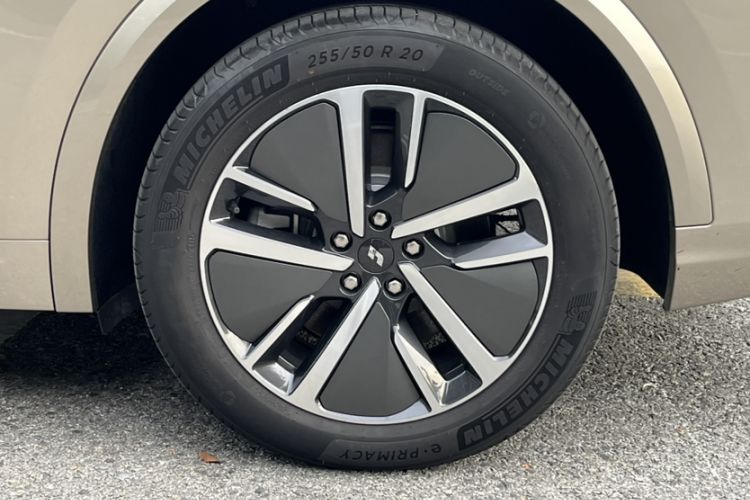 Used Li Auto L8 2024 Max Exterior 7