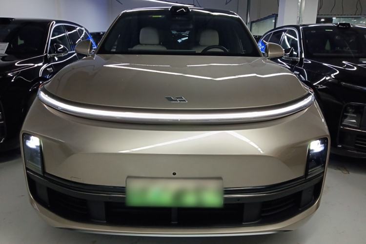 Used Li Auto L8 2024 Ultra Model Front