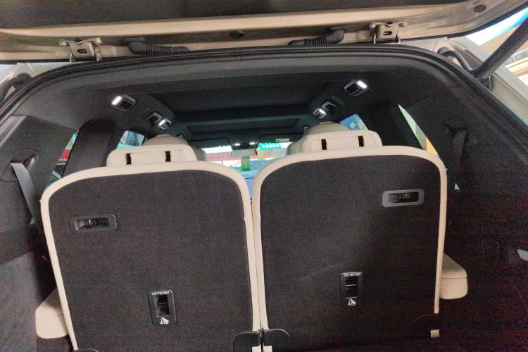 Used Li Auto L8 2024 Max Headliner