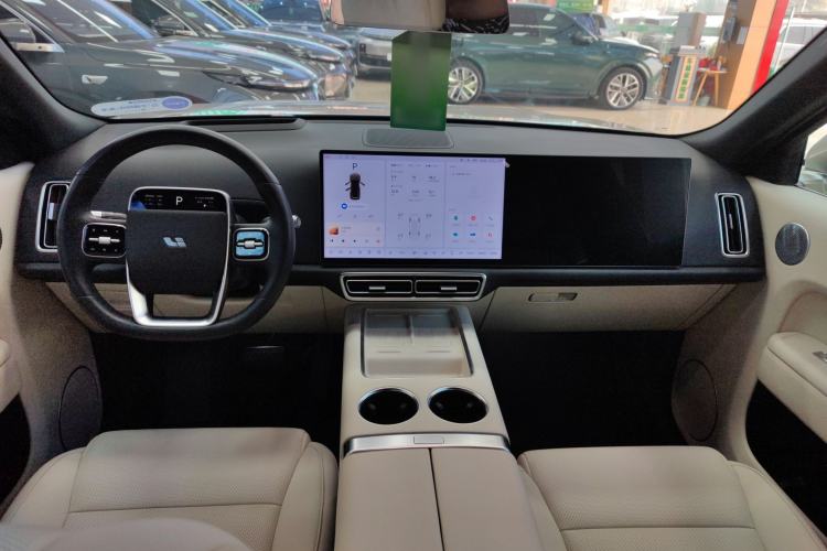 Used Li Auto L8 2024 Max Interior 2