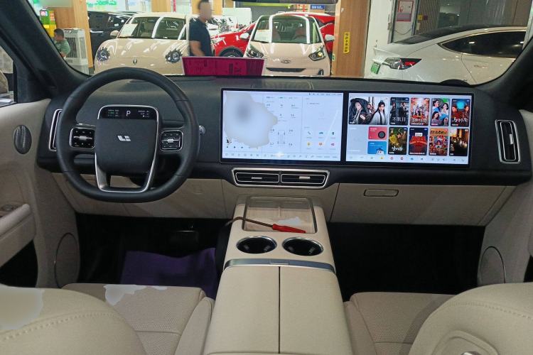 Used Li Auto L8 2024 Ultra Model Interior 2