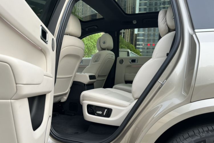Used Li Auto L8 2024 Max Interior 5