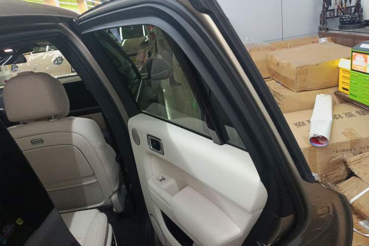 Used Li Auto L8 2024 Ultra Model Interior 6