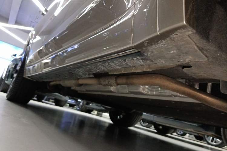 Used Li Auto L8 2024 Ultra Model Right Side Sill