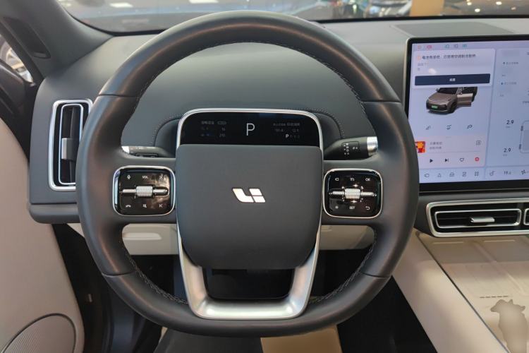 Used Li Auto L8 2024 Pro Model Steering Wheel