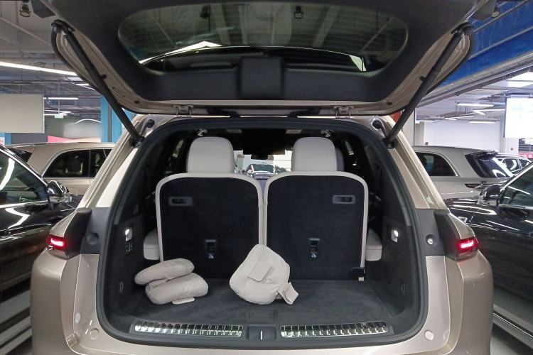 Used Li Auto L8 2024 Ultra Model Trunk