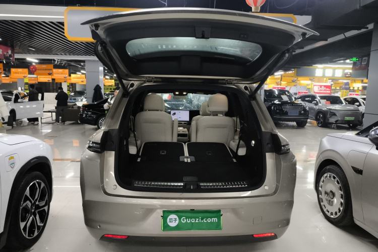 Used Li Auto L8 2024 Pro Model Trunk