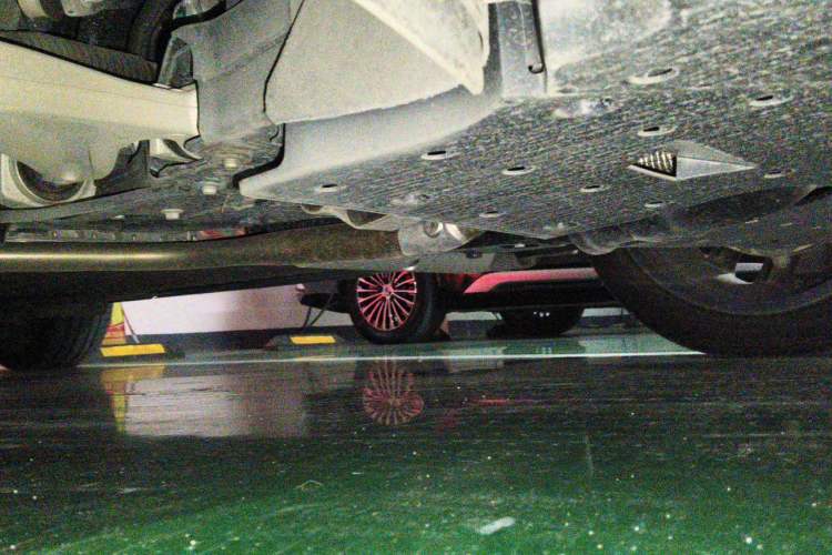 Used Li Auto L8 2024 Max Chassis Front Right