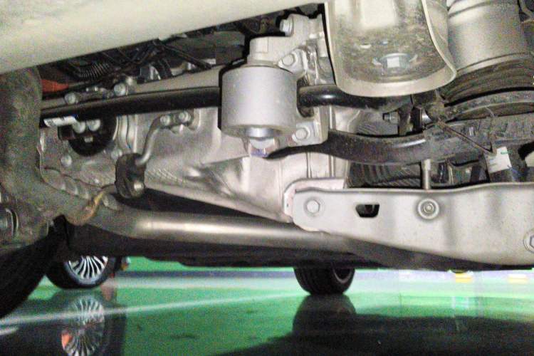 Used Li Auto L8 2024 Max Chassis Rear Right