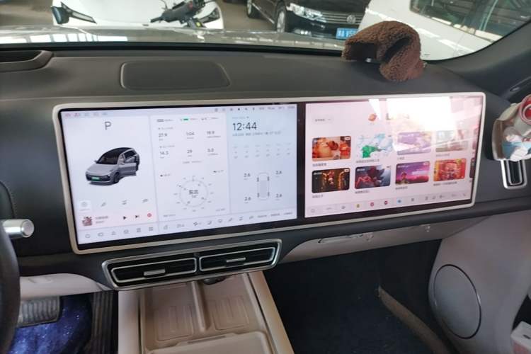 Used Li Auto L8 2024 Ultra Model Audio And AC Panel
