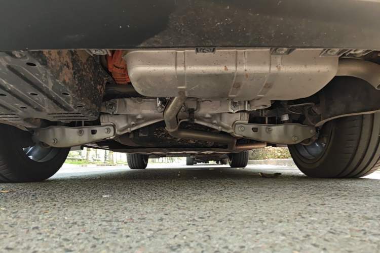 Used Li Auto L8 2024 Max Chassis Rear