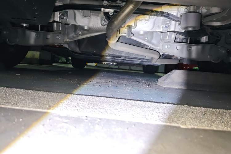 Used Li Auto L8 2024 Max Chassis Rear