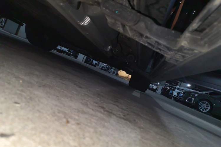 Used Li Auto L8 2024 Ultra Model Chassis Rear Right