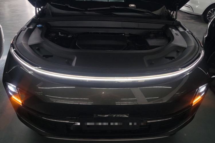 Used Li Auto L8 2024 Max Engine Bay