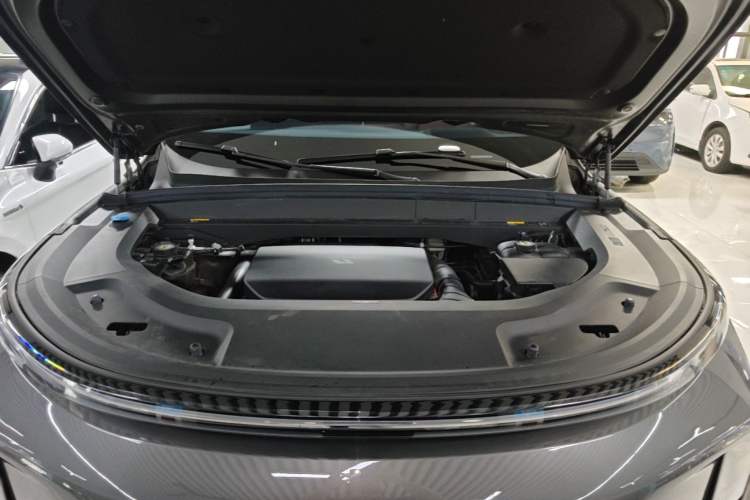 Used Li Auto L8 2024 Max Engine Bay