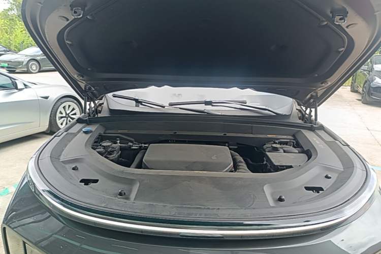 Used Li Auto L8 2024 Max Engine Bay