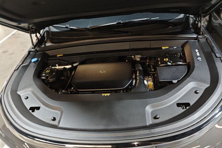 Used Li Auto L8 2024 Max Engine Bay