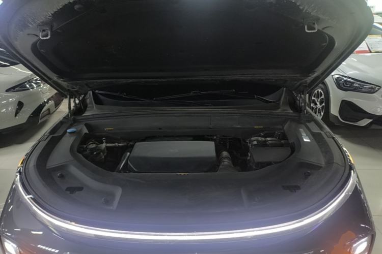 Used Li Auto L8 2024 Pro Model Engine Bay