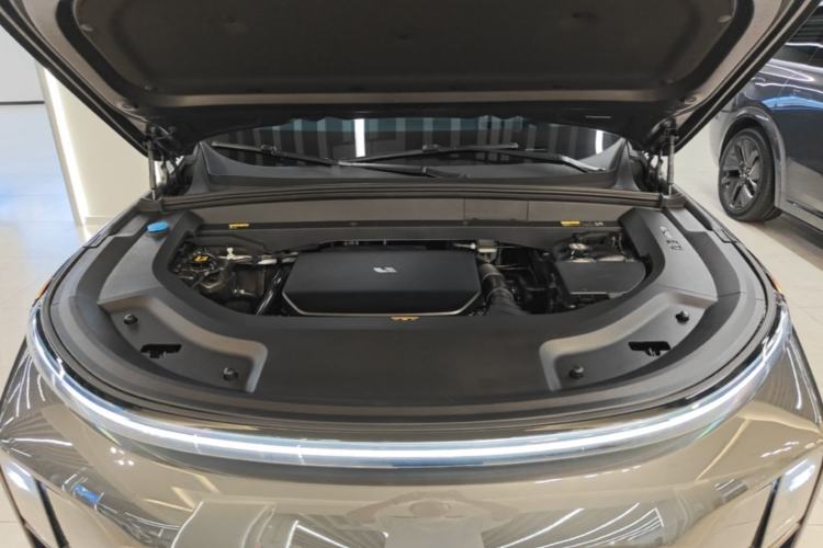 Used Li Auto L8 2024 Max Engine Bay