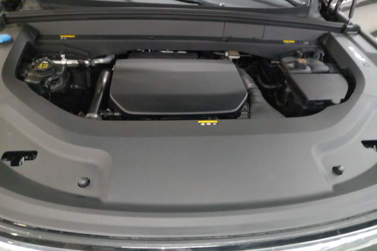 Used Li Auto L8 2024 Max Engine Bay