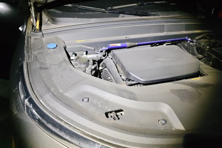 Used Li Auto L8 2024 Max Engine Bay Right