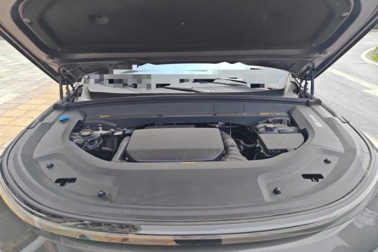 Used Li Auto L8 2024 Pro Model Engine Bay