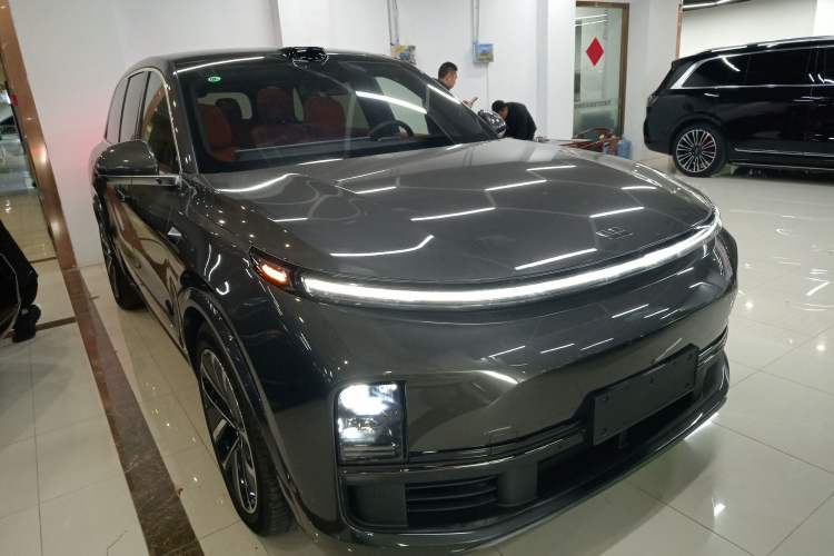 Used Li Auto L8 2024 Max Exterior 2