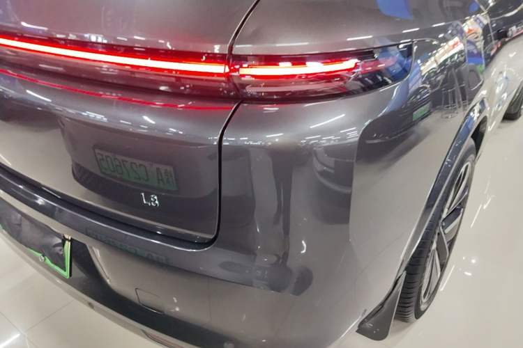 Used Li Auto L8 2024 Ultra Model Exterior 3