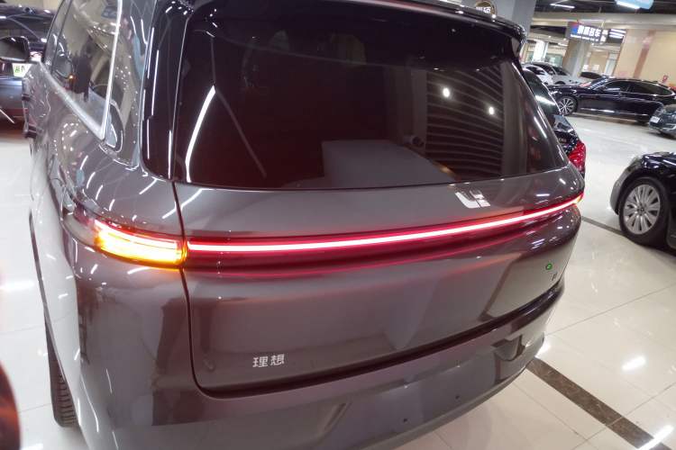 Used Li Auto L8 2024 Max Exterior 4
