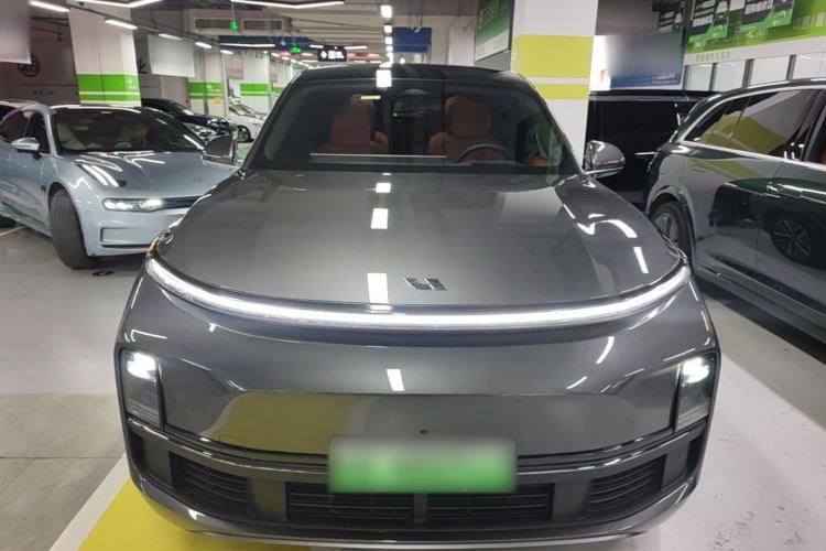 Used Li Auto L8 2024 Pro Model Front