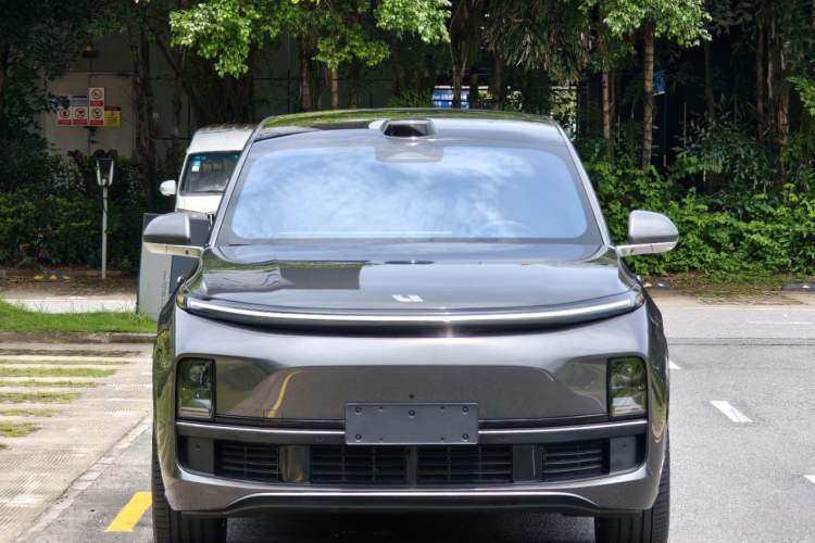 Used Li Auto L8 2024 Ultra Model Front