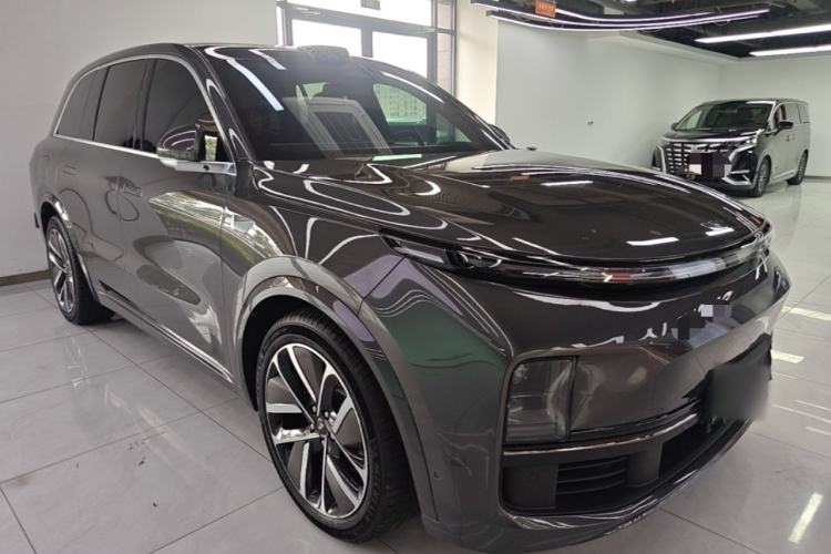 Used Li Auto L8 2024 Max Front Right 45 Deg