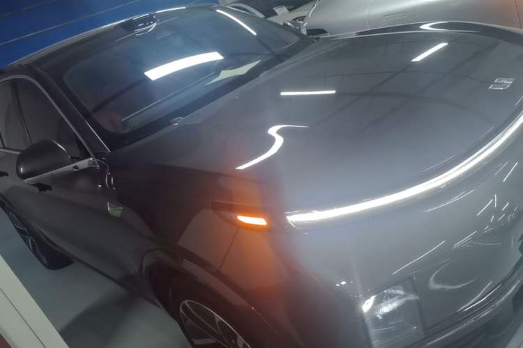 Used Li Auto L8 2024 Max Front Right 45 Deg