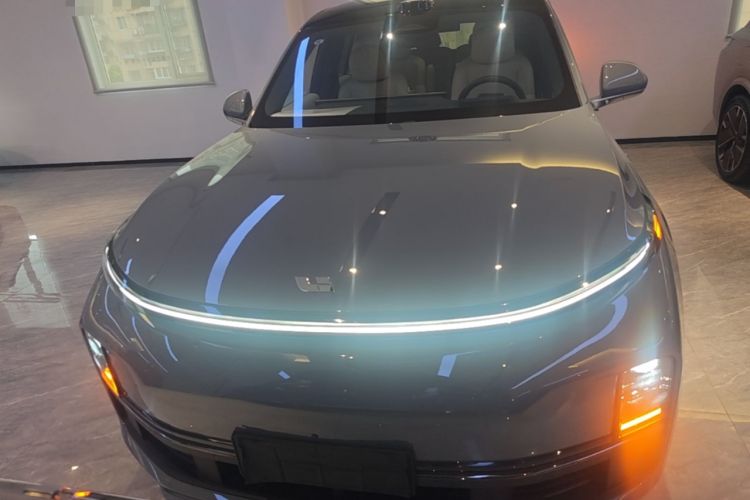 Used Li Auto L8 2024 Ultra Model Front