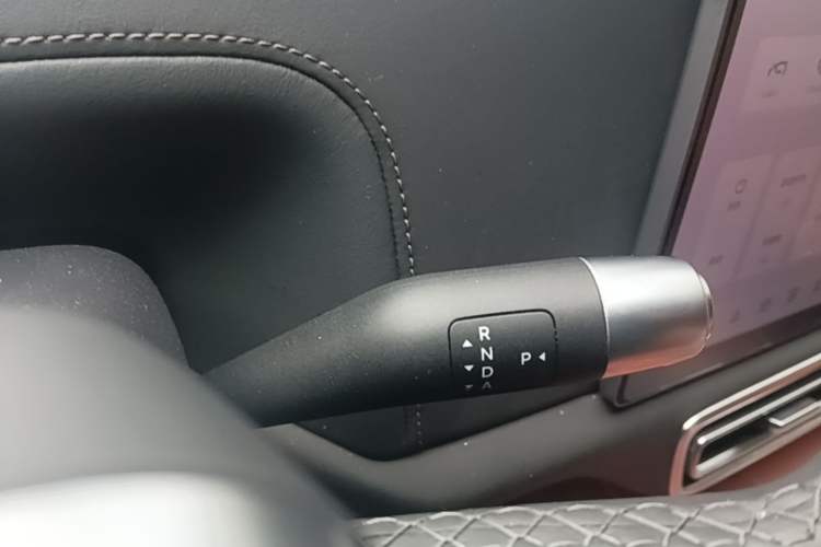 Used Li Auto L8 2024 Pro Model Gear Lever