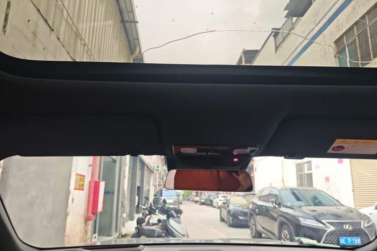 Used Li Auto L8 2024 Max Headliner