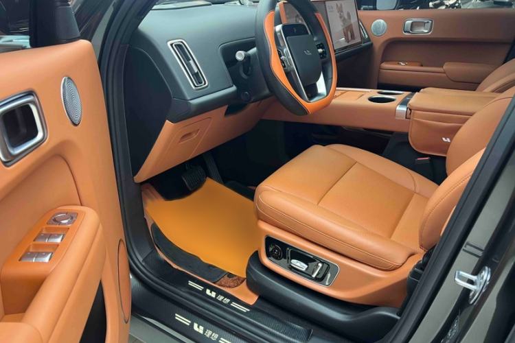 Used Li Auto L8 2024 Pro Model Interior 1